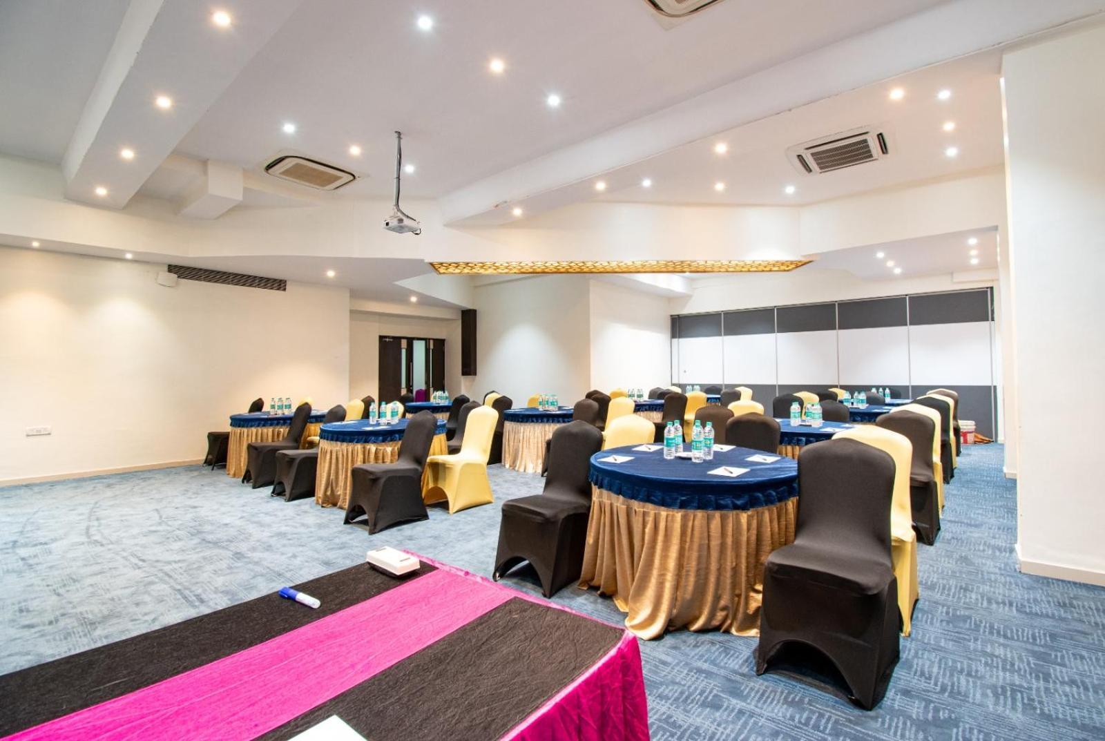Akshaya Aura Otel Bangalore Dış mekan fotoğraf